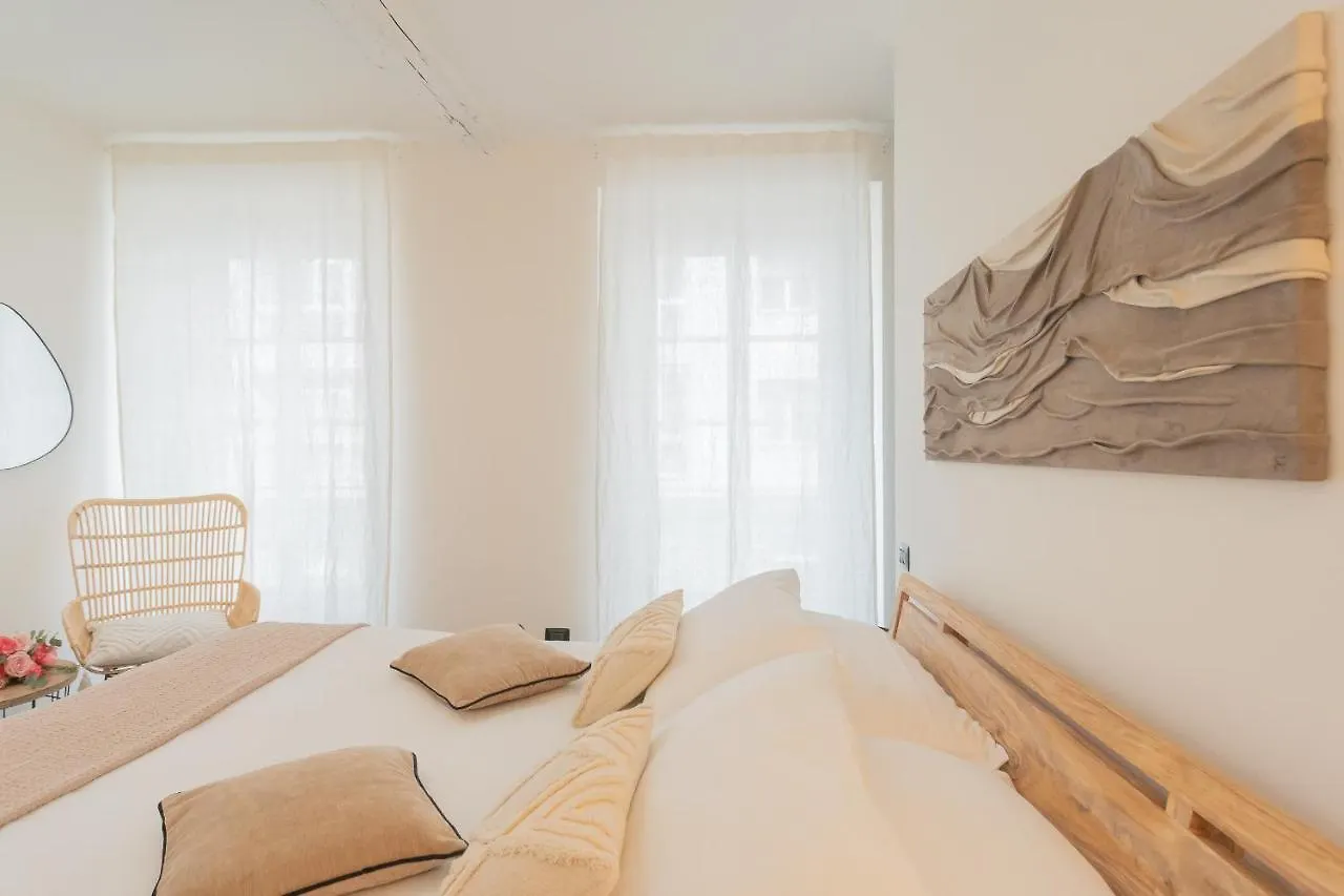 Enchanted Como Lake - City Apartment By Rent All Côme 0*,  Italia